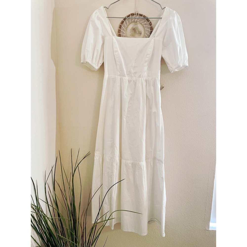 White dress Astr